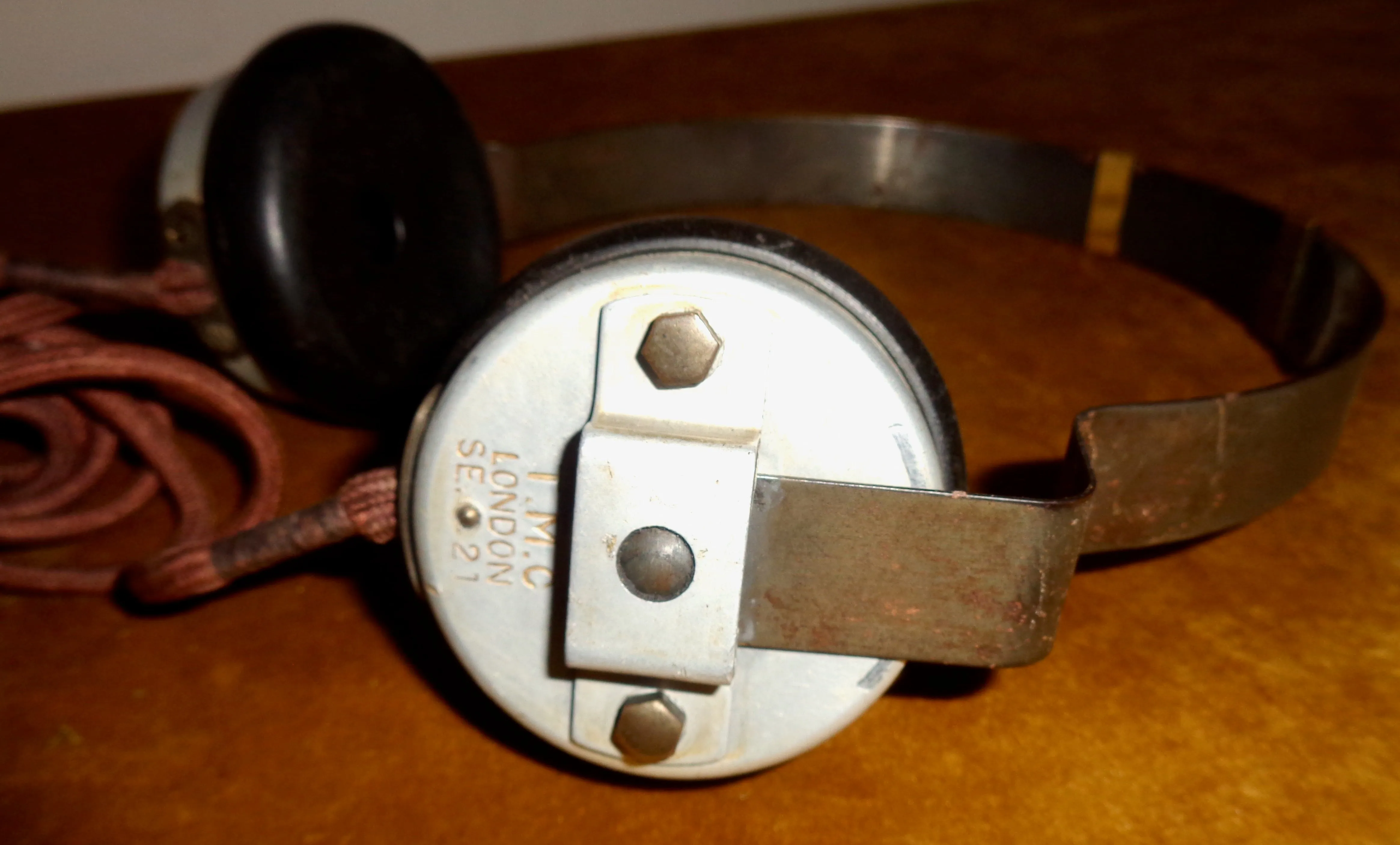 1920s TMC Bakelite And Metal 2000Ω Crystal Set Headphones